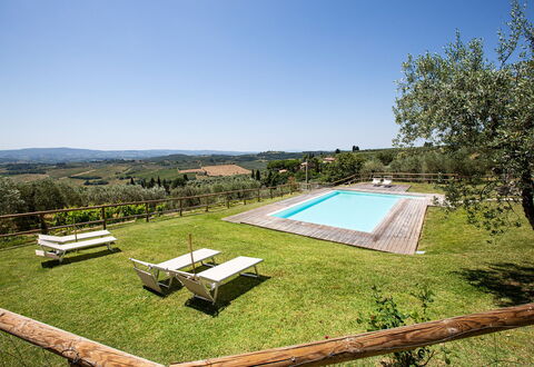 Arturo: Pianta, Cielo, Acqua, Piscina, Shade, Albero, Erba, Lotto, Mobili Da Esterno, Rettangolo