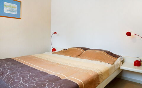 Dinard 153: Camera Da Letto, Letto, Mobilia, Camera, Proprietà, Lenzuolo, Materasso, Telaio Del Letto, Parete, Bedding