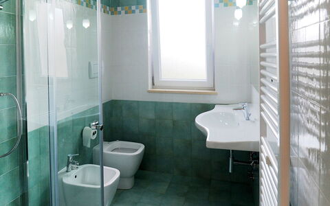 Casale Cilento: Bagno, Camera, Proprietà, Piastrella, Pavimento, Idraulico Fixture, Interior Design, Architettura, Parete, Costruzione
