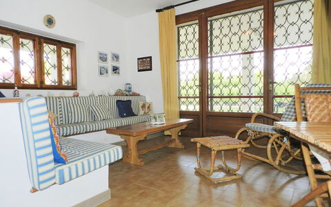 Giuga: Camera, Proprietà, Mobilia, Interior Design, Costruzione, Pavimento, Casa, Immobiliare, Soffitto, Latifoglie
