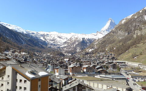 Sonnhalde B: Geografia Montane, Montagna, Paesino Di Montagna, Catena Montuosa, Cittadina, Villaggio, Alpi, Hill Station, Insediamento Umano, Cielo