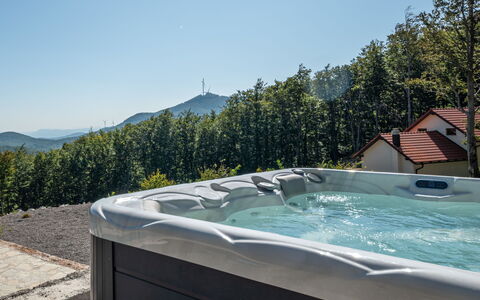 Vršak: Cielo, Acqua, Piscina, Costruzione, Vasca Idromassaggio, Legna, Vasca Idromassaggio, Rettangolo, Mobili Da Esterno, Casa