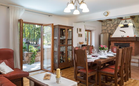 Villa Dalmatica Moderna: Camera, Proprietà, Mobilia, Interior Design, Sala Da Pranzo, Costruzione, Soffitto, Soggiorno, Tavolo, Casa