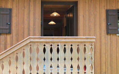 Schwalbennest: Costruzione, Legna, Color Legno, Latifoglie, Casa, Portico, Facciata, Modello