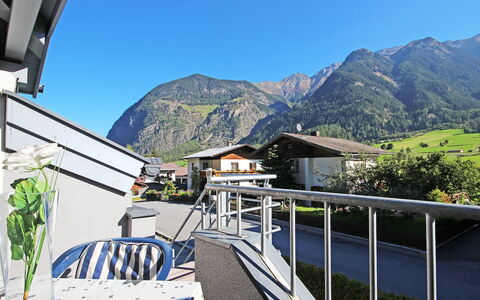 Frischmann: Cielo, Montagna, Costruzione, Proprietà, Azzurro, Recinzione, Pianta, Shade, Casa, Pendenza