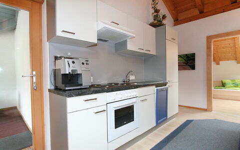 Frischmann: Proprietà, Camera, Cucina, Mobilia, Cabinetry, Costruzione, Cucina Stufa, Casa, Controsoffitto, Interior Design