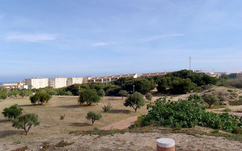 Edificio Las Americas: Cielo, Proprietà, Albero, Lotto, Shrubland, Comunita 'Impianto, Nube, Immobiliare, Vacanza, Montagna