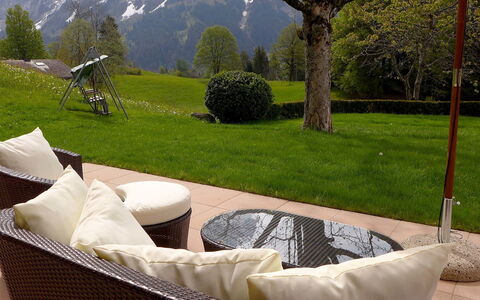 Chalet Jrene: Mobilia, Mobili Da Esterno, Tavolo, Erba, Albero, Tempo Libero, Sedia, Di Vimini, Terrazza, Comfort