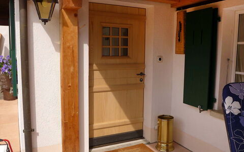 Chalet Jrene: Proprietà, Camera, Porta, Casa, Porta A Casa, Architettura, Costruzione, Casa, Legna, Pavimento
