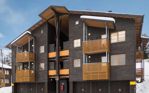 Karhunvartijan Linna B11: Facciata, Appartamento, Urban Design, Materiale Composito, Raccordo, Illuminazione Diurna, Brutalismo