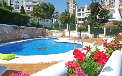 Benalmádena Costa 121: Piscina, Proprietà, Costruzione, Immobiliare, Appartamento, Vacanza, Ricorrere, Tempo Libero, Resort Citta ', Casa