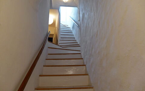 La Cadièrienne: Le Scale, Corrimano, Architettura, Camera, Parete, Gesso, Costruzione, Illuminazione Diurna, Casa, Pavimento