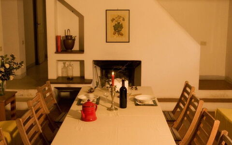 Casamare: Camera, Proprietà, Interior Design, Mobilia, Tavolo, Casa, Costruzione, Soggiorno, Casa, Ristorante