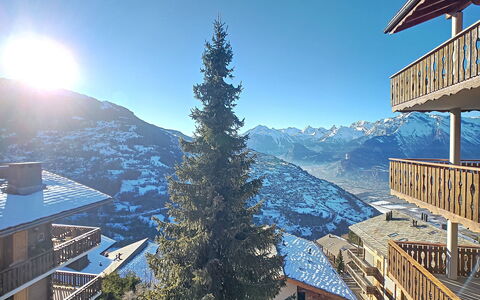 Les Cretes Ii: Cielo, Nube, Montagna, Mondo, Costruzione, Luce, Azzurro, Larice, Neve, Albero
