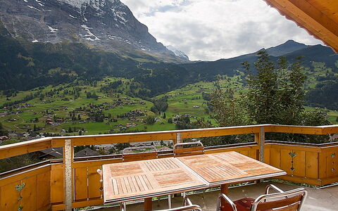 Chalet Tuffstein: Nube, Montagna, Cielo, Tavolo, Mobilia, Proprietà, Natura, Legna, Mobili Da Esterno, Sedia