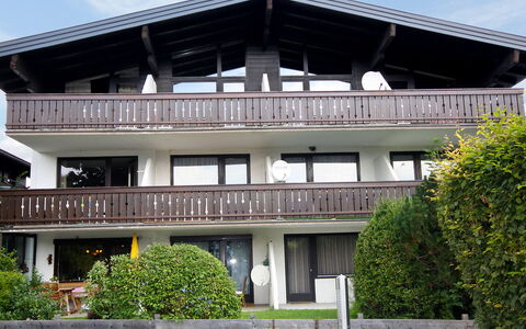 Haus Point: Pianta, Cielo, Proprietà, Costruzione, Finestra, Nube, Casa, Urban Design, Portico, Immobiliare