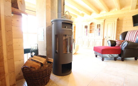 Lärche: Proprietà, Mobilia, Costruzione, Interior Design, Legna, Comfort, Televisione, Pavimentazione, Architettura, Pavimento