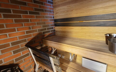 Mustalampi 5 Satakieli: Legna, Pavimentazione, Color Legno, Sauna, Latifoglie, Brick, Vernice, Piastrella, Pavimento In Legno, Plank