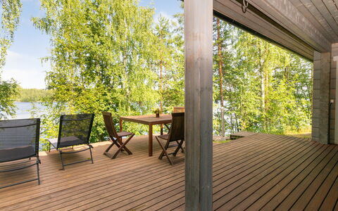 Hot Pool Cottage Iitu: Legna, Pavimento In Legno, Latifoglie, Portico, Deck, Plank, Color Legno, Eco Hotel, Shade, Mobili Da Esterno