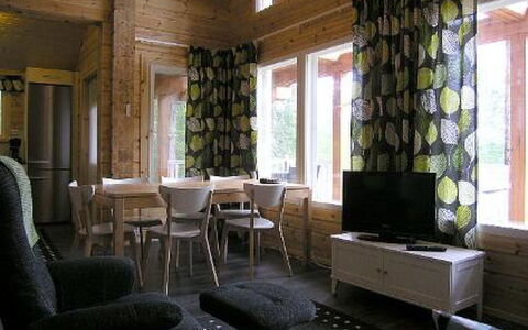 Louhiranta: Albero, Banca, Casa, Villetta, Lago, Stagno, Foresta, Log Cabin