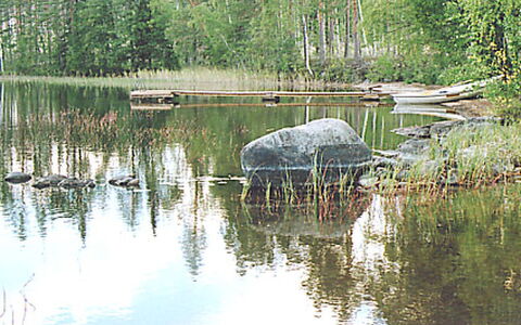 Eteläranta: Risorse Idriche, Acqua, Corpo D'Acqua, Ambiente Naturale, Alveo, Paesaggio Naturale, Banca, Roccia, Riparia