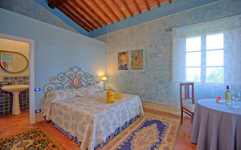Villa Lorenza: Camera Da Letto, Camera, Letto, Mobilia, Proprietà, Lenzuolo, Interior Design, Soffitto, Parete, Costruzione