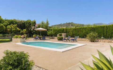 Cas Pec: Piscina, Giardino, Landscaping, Shade, Mobili Da Esterno, Ricorrere, Design, Eco Hotel, Flagstone, Ombrello