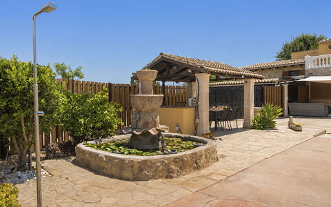Cas Pec: Casa, Shade, Estate, Giardino, Flagstone, Landscaping, Hacienda, Calcestruzzo, Backyard, Cortile