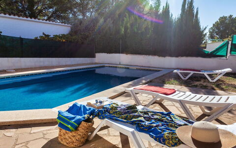 Villa Santa Marta Iv: Acqua, Proprietà, Pianta, Piscina, Cielo, Azzurro, Shade, Albero, Mobili Da Esterno, Legna