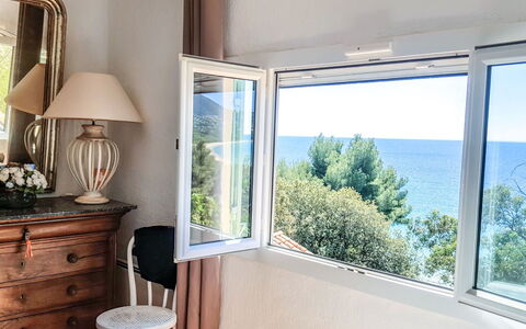 L'Oustalounet: Camera, Proprietà, Interior Design, Finestra, Mobilia, Casa, Costruzione, Casa, Soffitto, Illuminazione
