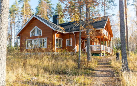 Lokinsiipi: Legna, Villetta, Casa, Woodland, Portico, Raccordo, Log Cabin, Estate, Agriturismo, Edifici Giardino