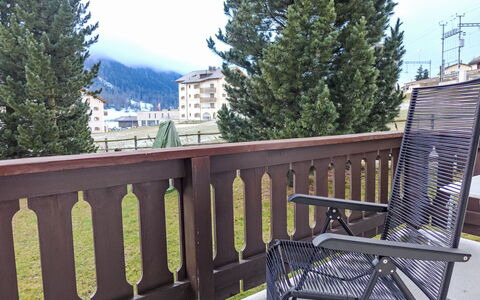 Chesa Vuorcha: Mobilia, Mobili Da Esterno, Balcone, Sedia, Portico, Colonna, Recinzione, Corrimano, Larice