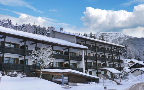 Berchtesgaden 300: Nube, Cielo, Costruzione, Neve, Natura, Finestra, Pendenza, Albero, Urban Design, Casa