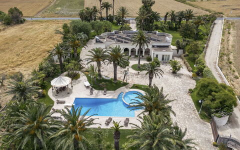 Incoronata: Pianta, Acqua, Costruzione, Albero, Arecales, Urban Design, Paesaggio, Immobiliare, Tempo Libero, Palma