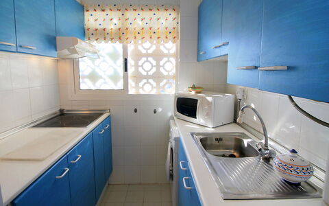 Vistamar: Lavandino Della Cucina, Cabinetry, Rubinetto, Blu, Lavello, Azzurro, Idraulico Fixture, Cucina, Elettrodomestico, Elettrodomestico Da Cucina