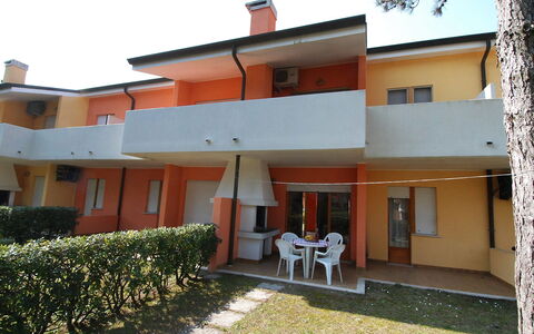 Villaggio Nautilus: Costruzione, Proprietà, Pianta, Cielo, Finestra, Lotto, Zona Residenziale, Villetta, Casa, Facciata