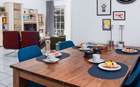 Norddeich 764: Mobilia, Interior Design, Tavolo, Sala Da Pranzo, Pavimentazione, Sedia, Cucina & Sala Da Pranzo Tavolo, Legna, Tavola, Camera