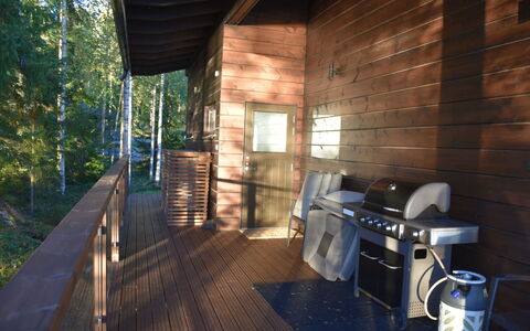Villa Miestamo: Legna, Pavimentazione, Pavimento, Latifoglie, Pavimento In Legno, Deck, Color Legno, Plank, Portico, Soffitto