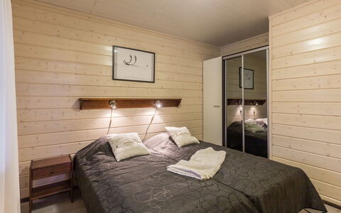 Sointuilevi 2 D 13: Legna, Pavimentazione, Pavimento, Interior Design, Soffitto, Illuminazione, Camera, Mobilia, Pavimento In Legno, Camera Da Letto