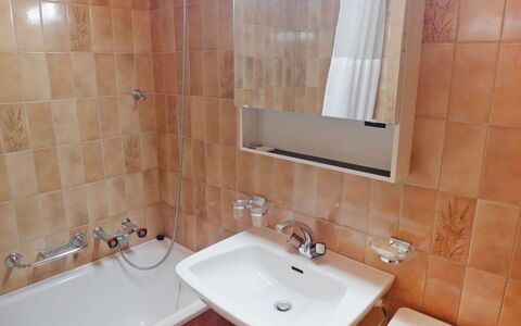 Alpe des Chaux 500: Marrone, Rubinetto, Specchio, Lavandino Del Bagno, Idraulico Fixture, Lavello, Bagno, Costruzione, Nero, Legna
