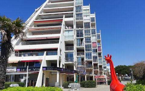 La Tour Fenestrelle: Costruzione, Pianta, Cielo, Proprietà, Albero, Architettura, Urban Design, Tempo Libero, Condominio, Palazzone