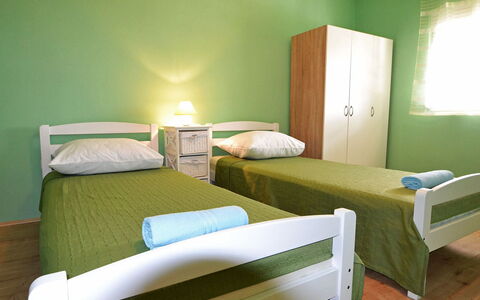 Novigrad (Zadar) 112: Mobilia, Proprietà, Verde, Comfort, Azzurro, Shade, Legna, Telaio Del Letto, Costruzione, Cuscino