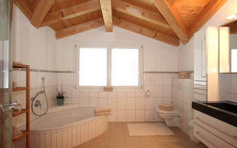 Linnehan: Vasca Da Bagno, Costruzione, Finestra, Bagno, Cabinetry, Idraulico Fixture, Interior Design, Legna, Architettura