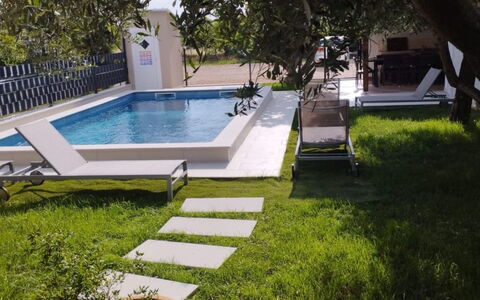 Finida: Piscina, Giardino, Materiale Composito, Mobili Da Esterno, Tempo Libero, Backyard, Landscaping, Shade, Cortile