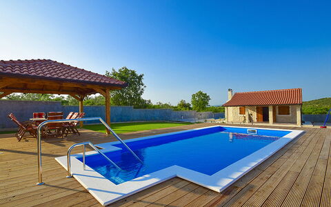 Julija: Piscina, Proprietà, Casa, Immobiliare, Lettino, Tempo Libero, Ricorrere, Costruzione, Casa, Estate