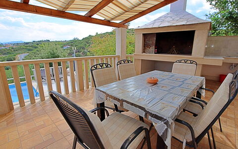 Villa Tonka: Acqua, Cielo, Nube, Risorse Idriche, Azzurro, Albero, Paesaggio Naturale, Spiaggia, Costiera E Morfologie Oceanic, Pianta