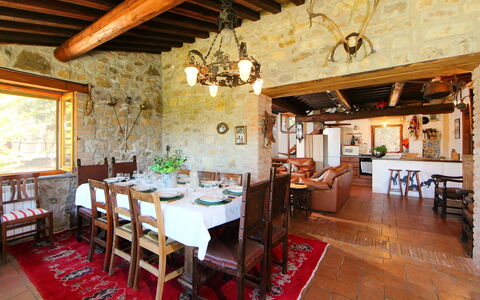 Casale Verciano: Proprietà, Costruzione, Camera, Sala Da Pranzo, Interior Design, Soffitto, Fascio, Mobilia, Casa, Immobiliare