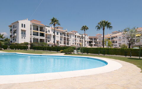 Lorcrisur: Proprietà, Ricorrere, Piscina, Costruzione, Immobiliare, Appartamento, Cittadina, Vacanza, Zona Residenziale, Resort Citta '