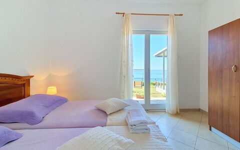 Vesna: Mare, Pavimento, Oceano, Costa, Sedia, Appartamento, Shade, Color Legno, Mobili Da Esterno, Latifoglie