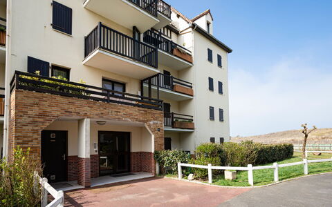 Front de Mer: Zona Residenziale, Arbusto, Casa, Giardino, Casa, Lotto, Tetto, Shade, Prato